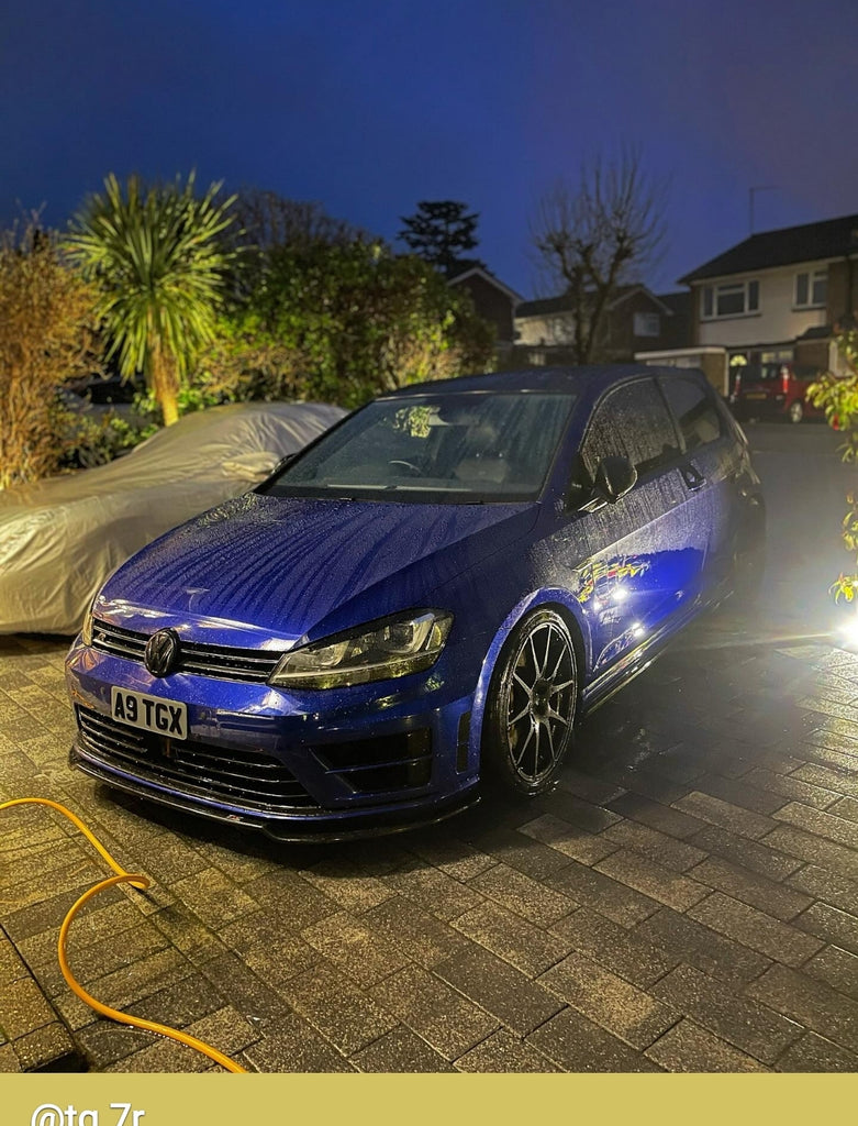 MK7 VW Golf R with some short 3D gel plates