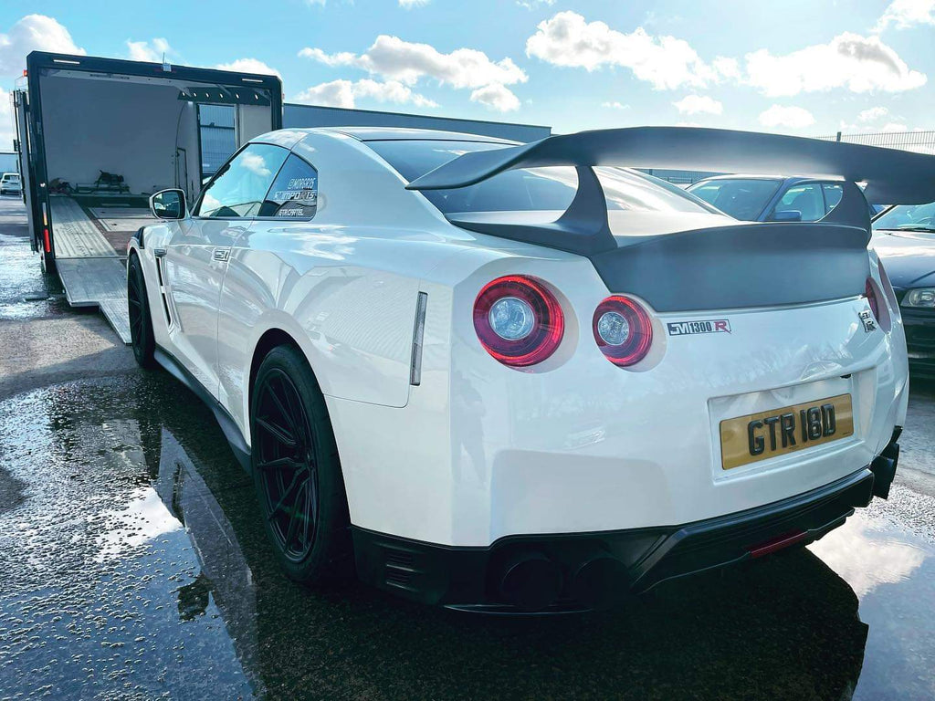 1300hp Nissan GTR with some 4D gel plates